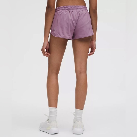 NWT Lululemon Athletica Hotty Hot LR Short Lavender Lux Size 8 - Picture 3 of 9
